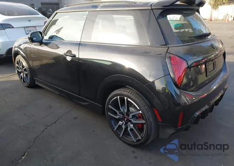 2025 Mini Hardtop Jcw z USA, uszkodzony, nr VIN WMW33GD01S2W88778
